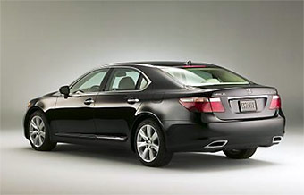 Lexus LS.   Lexus