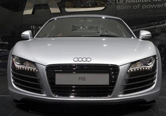 Audi R8   , Lenta.Ru