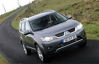 Mitsubishi Outlander.  Mitsubishi Motors