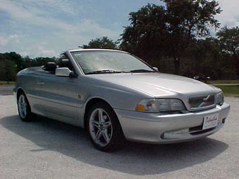 Volvo C70.    distinctivemotorcars.com