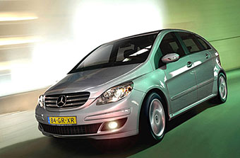 Mercedes B-Class.   Mercedes-Benz