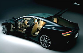  Aston Martin Rapide.  Aston Martin