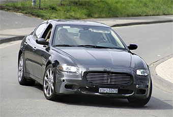 Maserati Quattroporte.  WorldCarFans.com