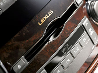  Mark Levinson.  Lexus