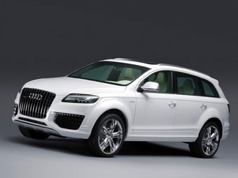 Audi Q7.  Audi