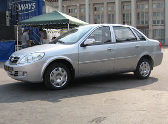 Lifan Breez.  .