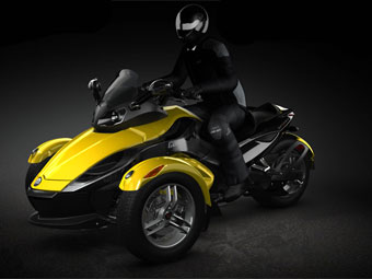 Bombardier Can-Am Spyder.  Bombardier 