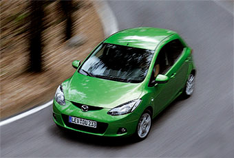 Mazda2. Фото Mazda