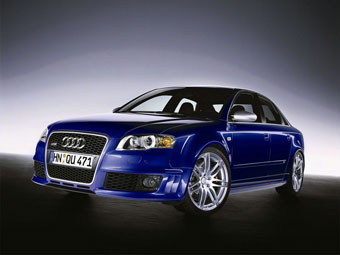 Audi RS4.  Audi