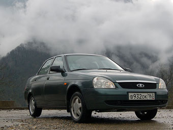 Lada Priora.  .