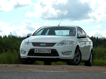 Ford Mondeo.  .
