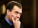 Медведев сказал, что Иран идет к созданию атомной бомбы, напомнил президент исламской республики