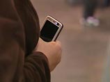 Если поправки будут приняты, то в ходе расследования кражи мобильного телефона по запросу из милиции оператор связи будет обязан приостановить оказание своих услуг по ворованному сотовому