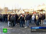 Как сообщил агентству источник в правоохранительных органах, в колонне насчитывается порядка 2 тысяч человек