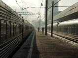По словам собеседника агентства, проверка Павелецкого вокзала пока продолжается. Несмотря на массовую эвакуацию, по данным источников, поезда на обоих вокзалах ходят по расписанию, изменений в движении не произошло