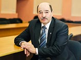 Уполномоченный по правам ребенка в крае Виктор Тюменцев рассказал, что сперва в канаву с кипятком провалился один мальчик, а двое других пытались вытащить его оттуда