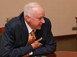 В ходе разговора Бастрыкин рассказал музыканту о созданных в Следственном комитете консультативном совете по вопросам оказания помощи детям-сиротам и детям, оставшимся без попечения родителей