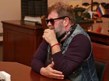 Гребенщиков, в свою очередь, отметил, что в его жизни благотворительность также занимает важное место. Он является попечителем одного из благотворительных фондов, проводит концерты, сборы от которых перечисляет на лечение тяжелобольных детей