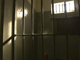 После драки около общежития одного из вузов были задержаны 13 человек. "Все участники конфликта, в отношении которых составлен административный протокол, решением Октябрьского районного суда будут отбывать наказание от одних до четырех суток"