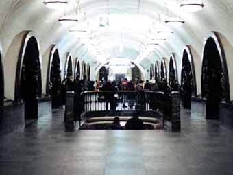 Станция метро "Площадь революции", фотография с сайта www.metro.ru