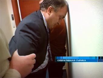 Левон Чахмахчян при задержании. Кадр оперативной съемки, предоставленный Первым каналом