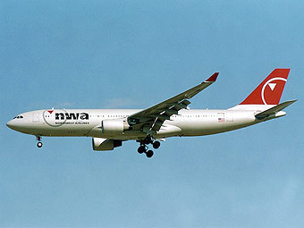   Northwest Airlines.    airliners.net