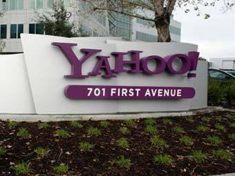 Вывеска Yahoo! возле штаб-квартиры компании в Калифорнии. Архивное фото AFP