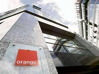 Вывеска Orange на штаб-квартире France Telecom. Фото AFP