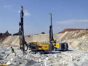   Lonmin.  -  