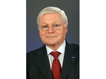 - .    annualforum.esmt.org