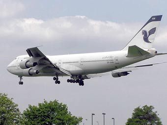  Iran Air.   Arpingstone   wikipedia.org