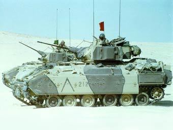  Bradley.    militarypictures.info
