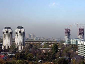 Панорама Алма-Аты. Фото Алексея Евсеева с сайта wikipedia.org 