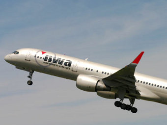 "-757"  Northwest Airlines.    airlinergallery.nl