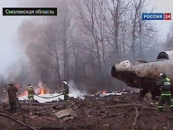 Обломки разбившегося под Смоленском самолета Ту-154. Кадр телеканала "Россия 24"