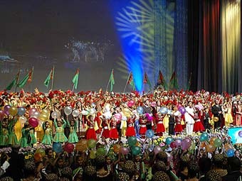 Концерт в честь Дня независимости Туркмении. Фото с сайта turkmenistan.ru