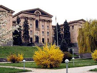   .    armenianow.com