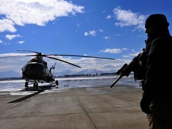 Ми-17 в аэропорту близ Кабула. Архивное фото ©AFP